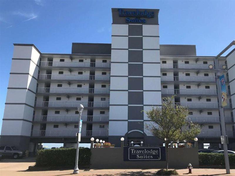 Travelodge By Wyndham Suites Virginia Beach Oceanfront Exterior photo