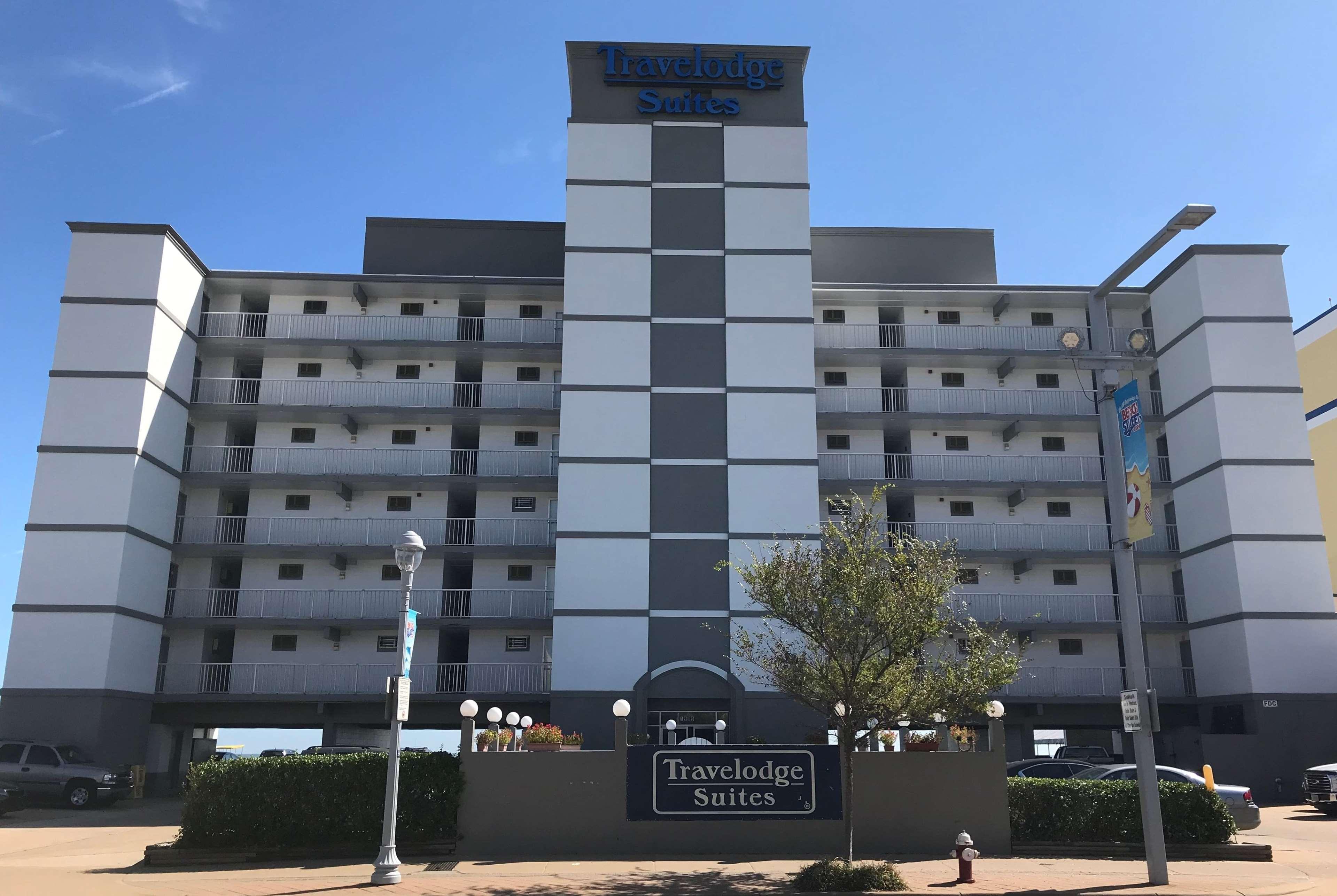 Travelodge By Wyndham Suites Virginia Beach Oceanfront Exterior photo